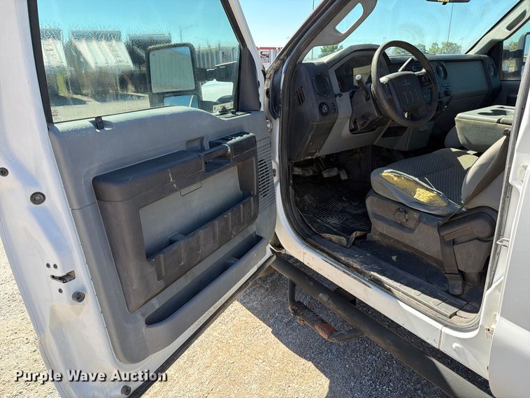 image for item EP7888 2014 Ford F250 Super Duty Crew Cab pickup truck