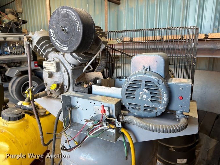 image for item EP7891 1997 Ingersoll Rand T30 air compressor