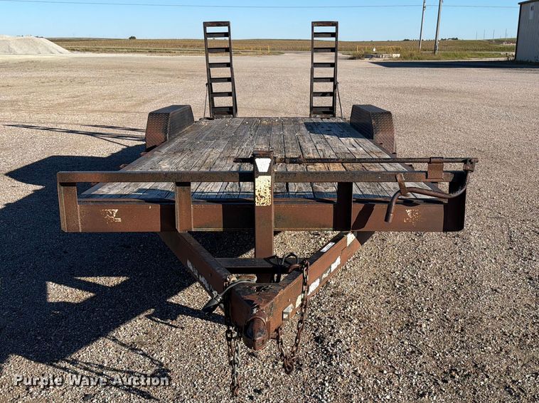image for item EP7896 2004 PJ equipment trailer