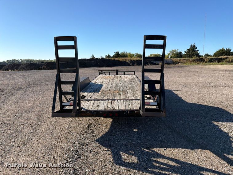 image for item EP7896 2004 PJ equipment trailer