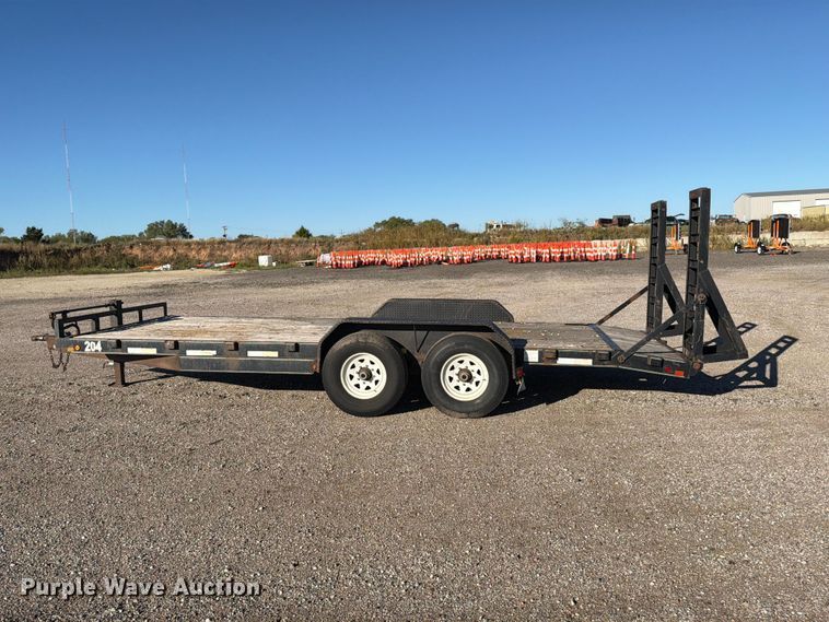 image for item EP7896 2004 PJ equipment trailer