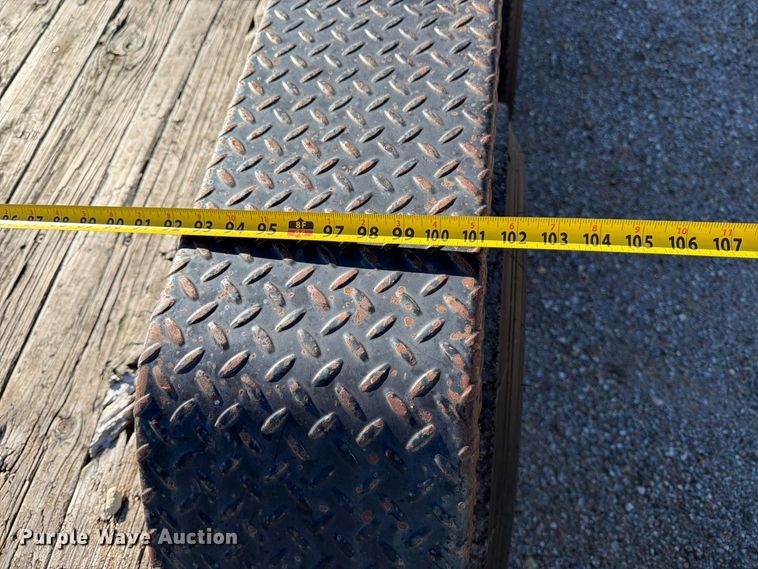 image for item EP7896 2004 PJ equipment trailer