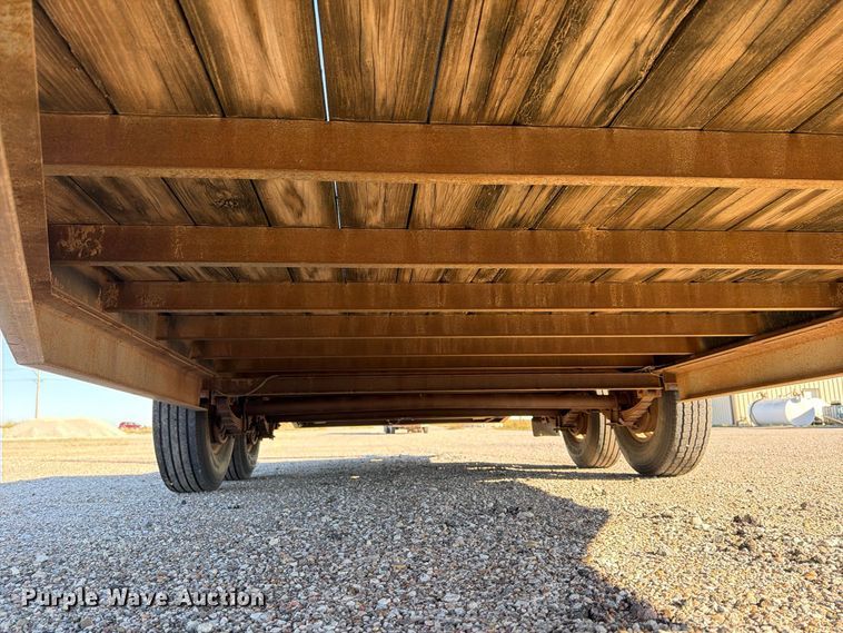 image for item EP7896 2004 PJ equipment trailer