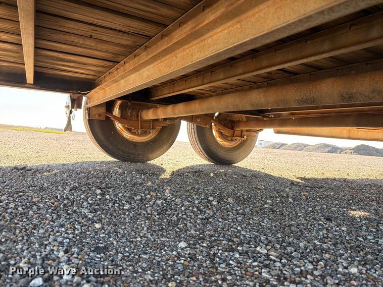 image for item EP7896 2004 PJ equipment trailer