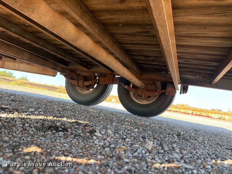 image for item EP7896 2004 PJ equipment trailer