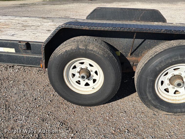 image for item EP7896 2004 PJ equipment trailer