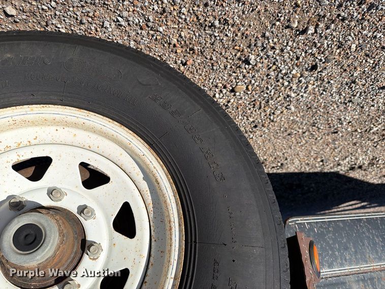 image for item EP7896 2004 PJ equipment trailer