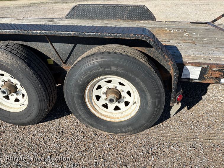 image for item EP7896 2004 PJ equipment trailer