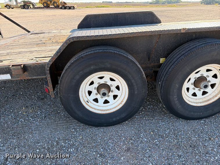 image for item EP7896 2004 PJ equipment trailer
