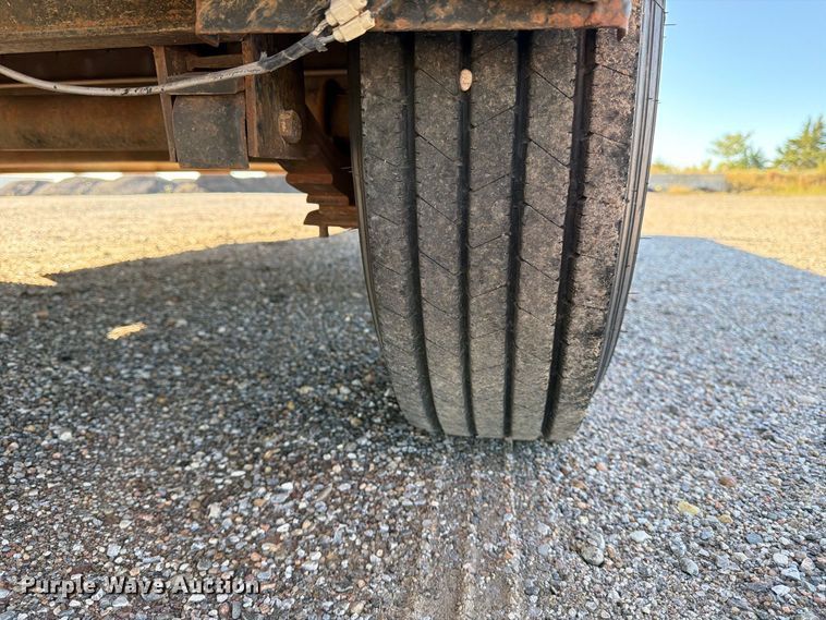 image for item EP7896 2004 PJ equipment trailer