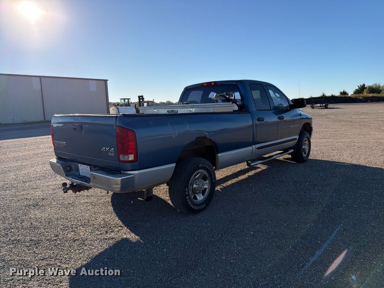 image for item EP7897 2004 Dodge Ram 2500 Crew Cab pickup truck