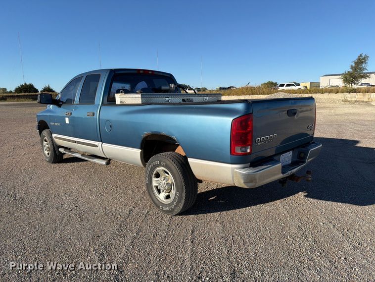 image for item EP7897 2004 Dodge Ram 2500 Crew Cab pickup truck