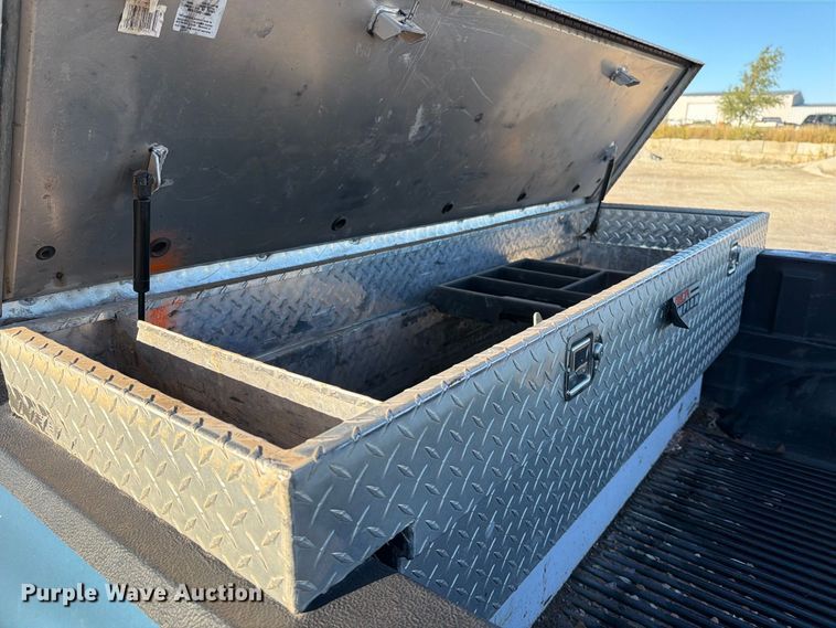 image for item EP7897 2004 Dodge Ram 2500 Crew Cab pickup truck
