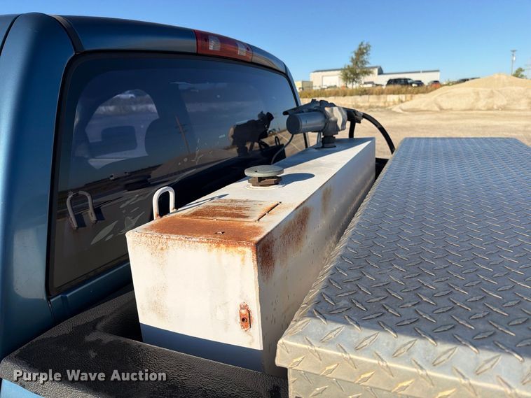 image for item EP7897 2004 Dodge Ram 2500 Crew Cab pickup truck