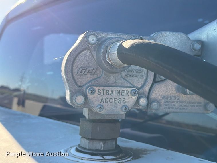 image for item EP7897 2004 Dodge Ram 2500 Crew Cab pickup truck