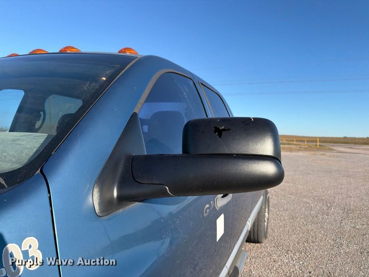 image for item EP7897 2004 Dodge Ram 2500 Crew Cab pickup truck