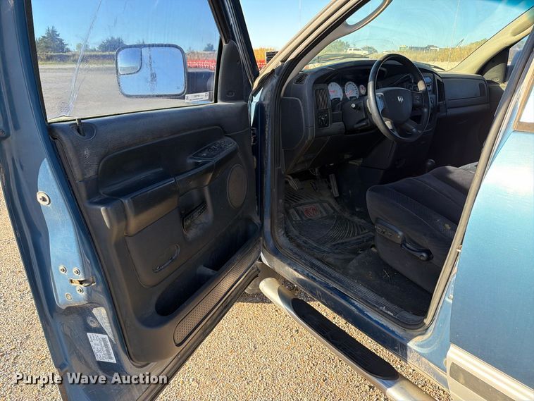 image for item EP7897 2004 Dodge Ram 2500 Crew Cab pickup truck