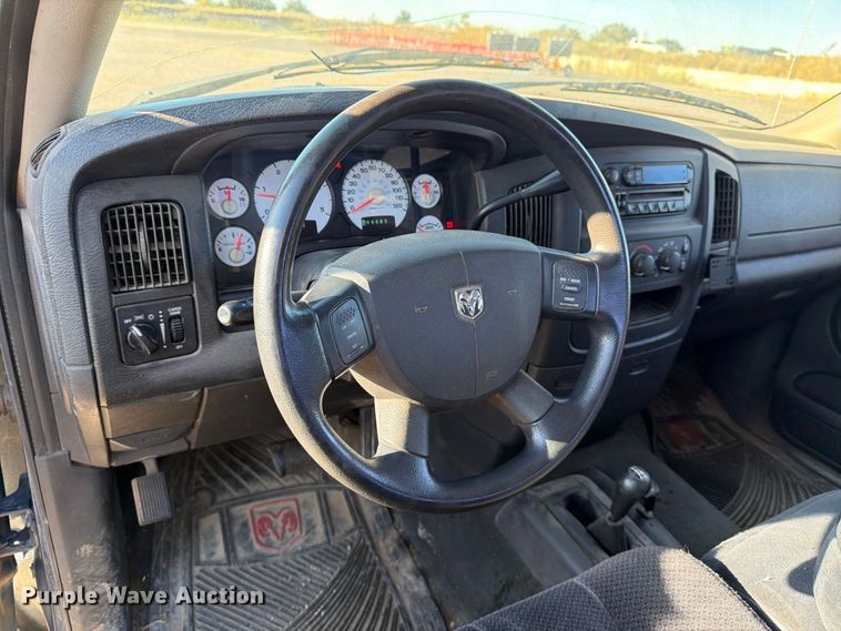 image for item EP7897 2004 Dodge Ram 2500 Crew Cab pickup truck