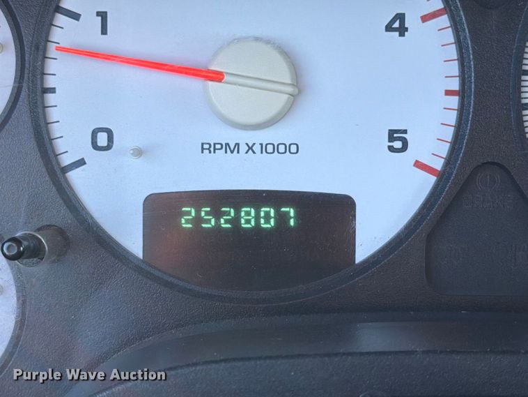 image for item EP7897 2004 Dodge Ram 2500 Crew Cab pickup truck