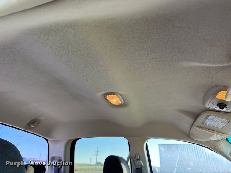 image for item EP7897 2004 Dodge Ram 2500 Crew Cab pickup truck
