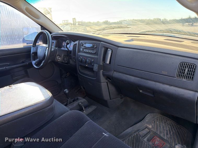 image for item EP7897 2004 Dodge Ram 2500 Crew Cab pickup truck