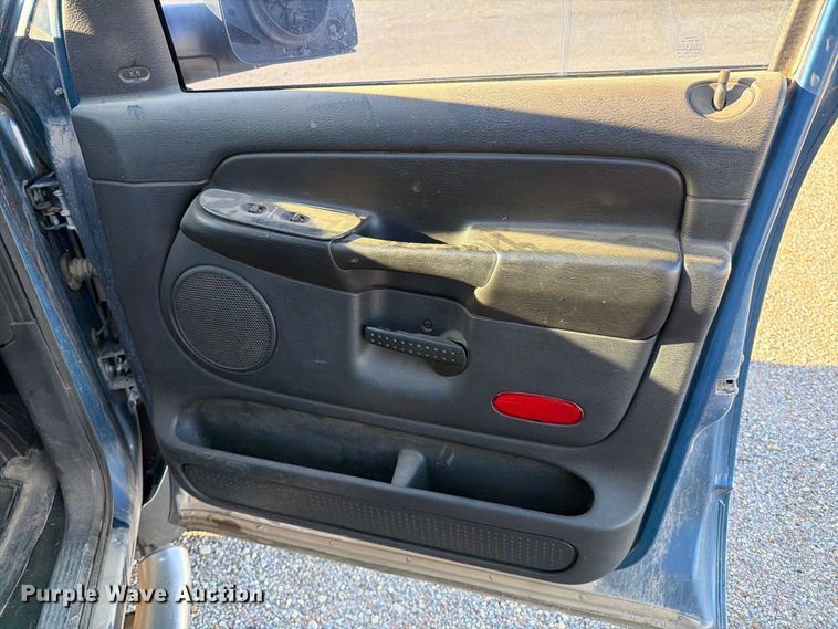 image for item EP7897 2004 Dodge Ram 2500 Crew Cab pickup truck