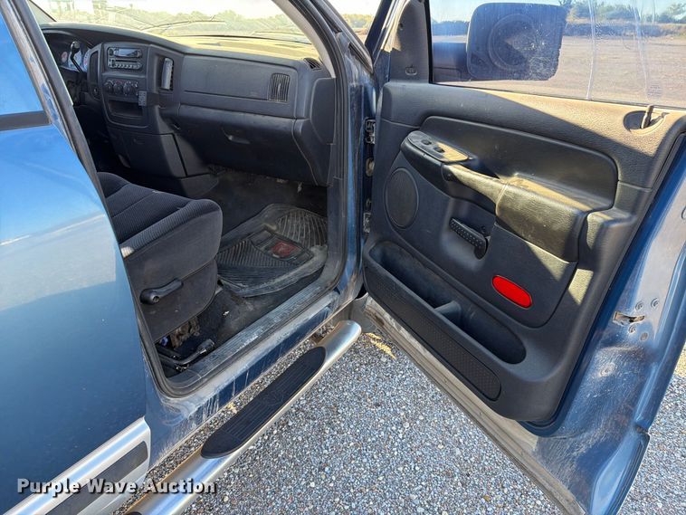 image for item EP7897 2004 Dodge Ram 2500 Crew Cab pickup truck