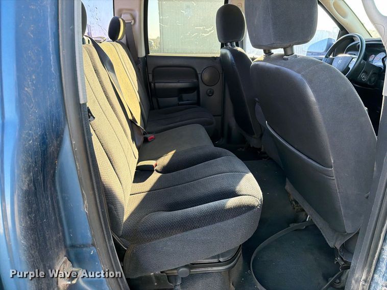 image for item EP7897 2004 Dodge Ram 2500 Crew Cab pickup truck
