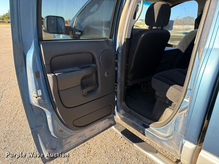 image for item EP7897 2004 Dodge Ram 2500 Crew Cab pickup truck