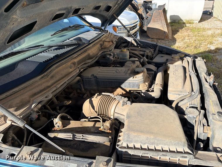 image for item EP7897 2004 Dodge Ram 2500 Crew Cab pickup truck