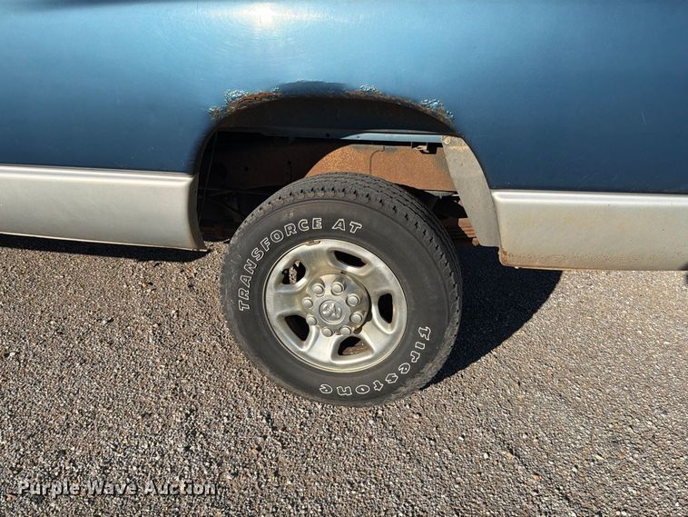 image for item EP7897 2004 Dodge Ram 2500 Crew Cab pickup truck