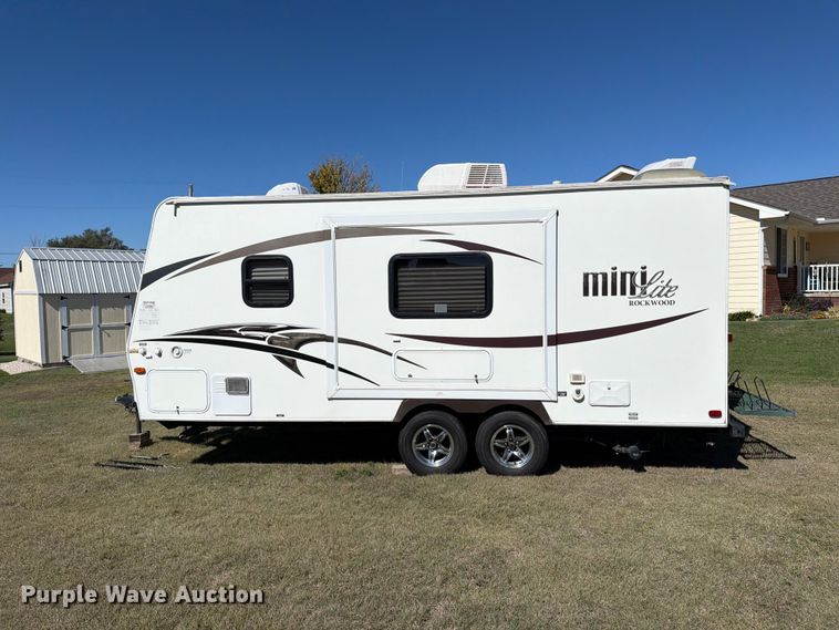 image for item EP7902 2014 Forest River Real-Lite Mini Lite 2109 S camper