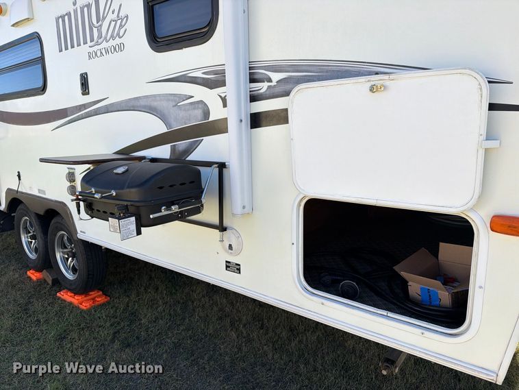 image for item EP7902 2014 Forest River Real-Lite Mini Lite 2109 S camper