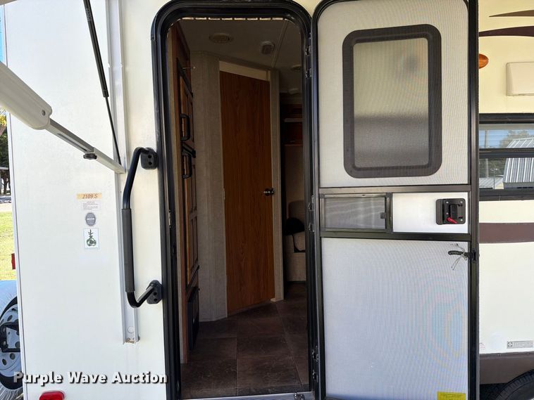 image for item EP7902 2014 Forest River Real-Lite Mini Lite 2109 S camper