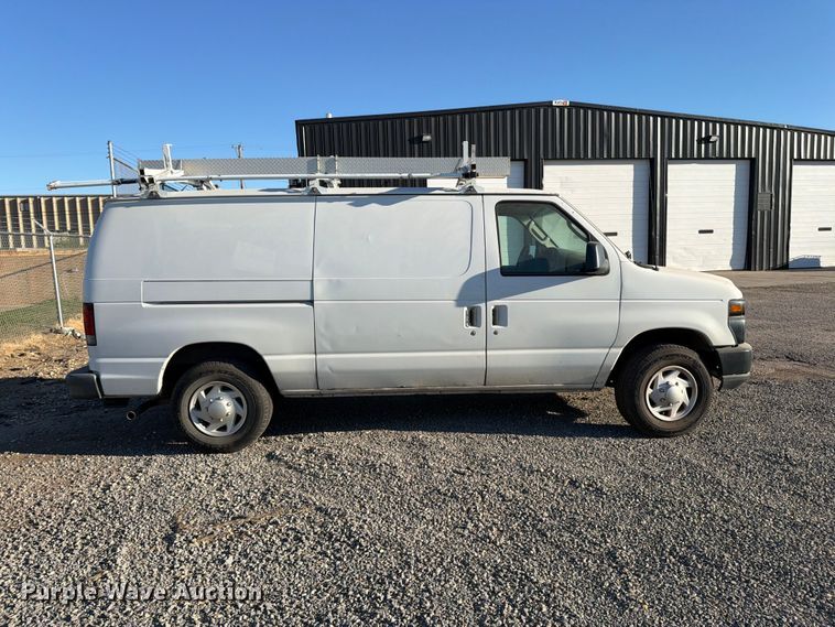 image for item EP7922 2008 Ford E250 van