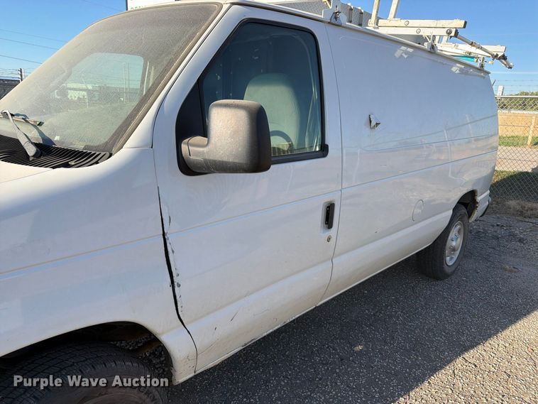image for item EP7922 2008 Ford E250 van