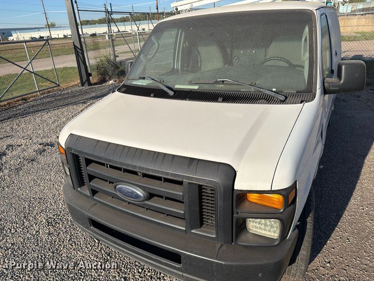 image for item EP7922 2008 Ford E250 van