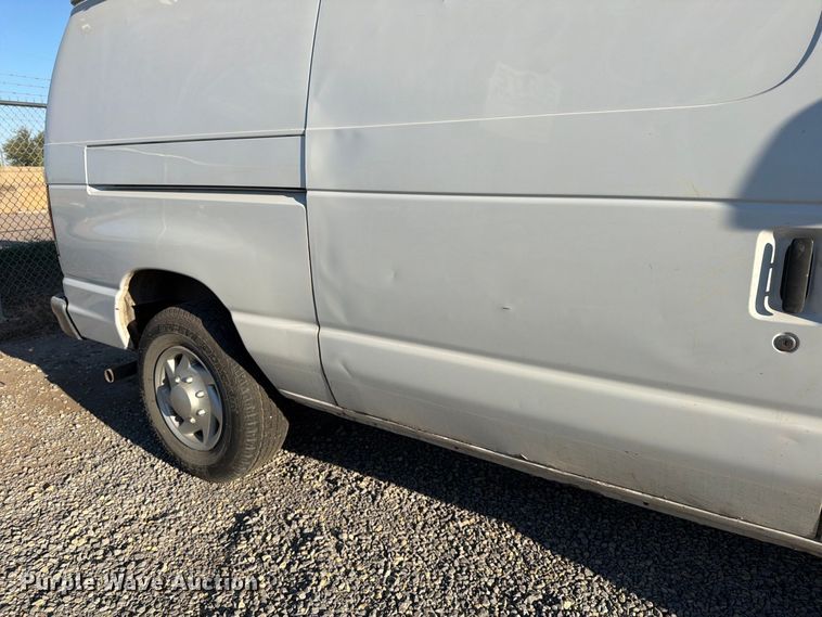 image for item EP7922 2008 Ford E250 van