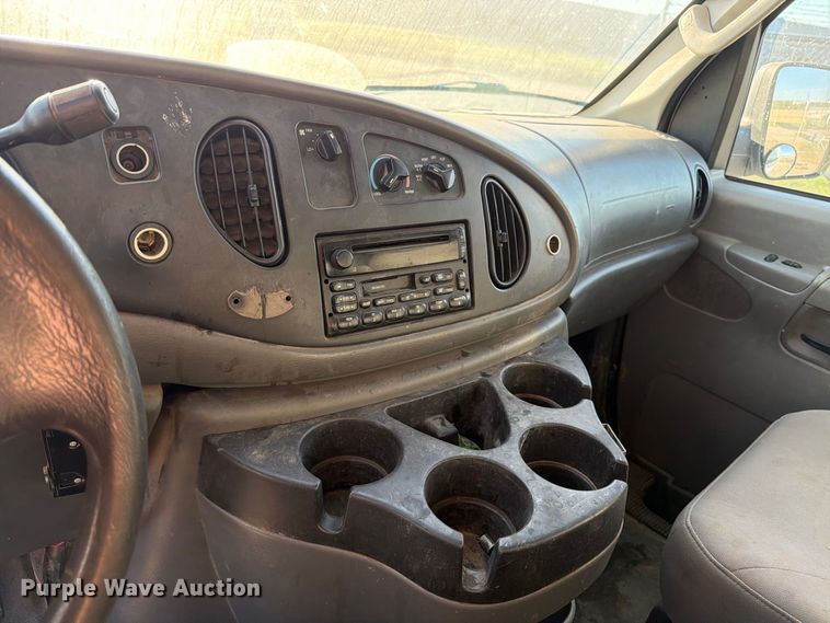 image for item EP7922 2008 Ford E250 van