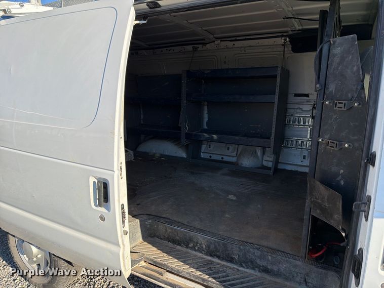 image for item EP7922 2008 Ford E250 van
