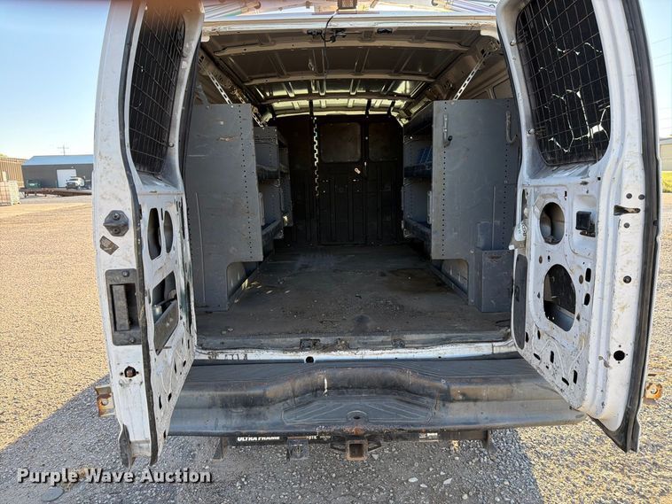 image for item EP7922 2008 Ford E250 van