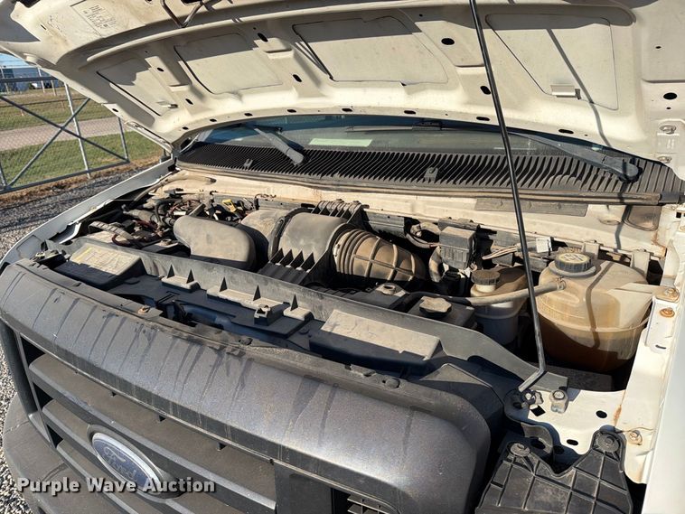 image for item EP7922 2008 Ford E250 van