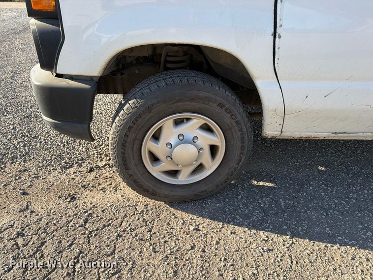 image for item EP7922 2008 Ford E250 van