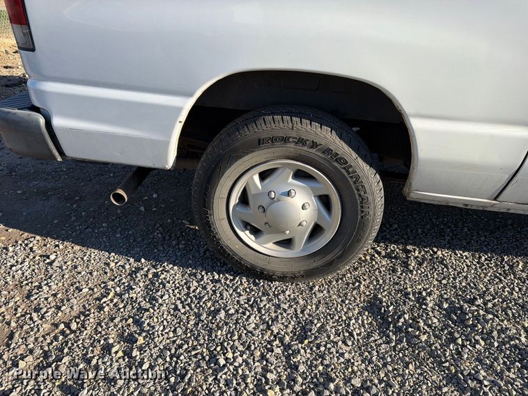 image for item EP7922 2008 Ford E250 van