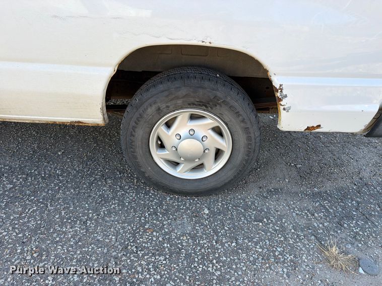image for item EP7922 2008 Ford E250 van