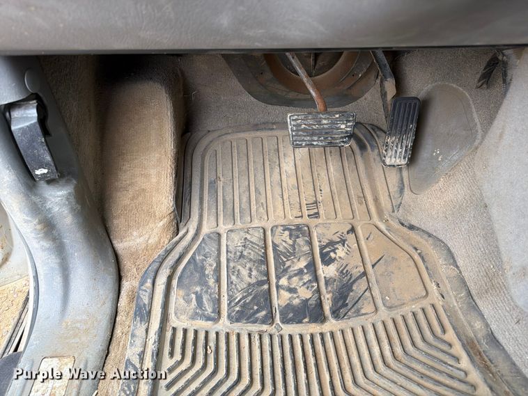 image for item ER1923 2005 GMC Envoy SUV