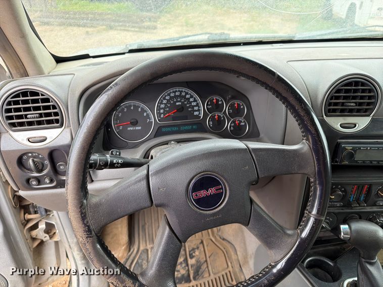 image for item ER1923 2005 GMC Envoy SUV