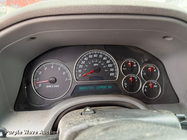 image for item ER1923 2005 GMC Envoy SUV