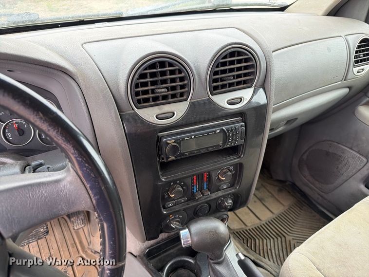 image for item ER1923 2005 GMC Envoy SUV