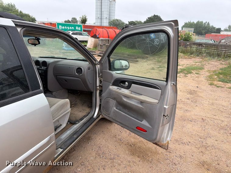 image for item ER1923 2005 GMC Envoy SUV